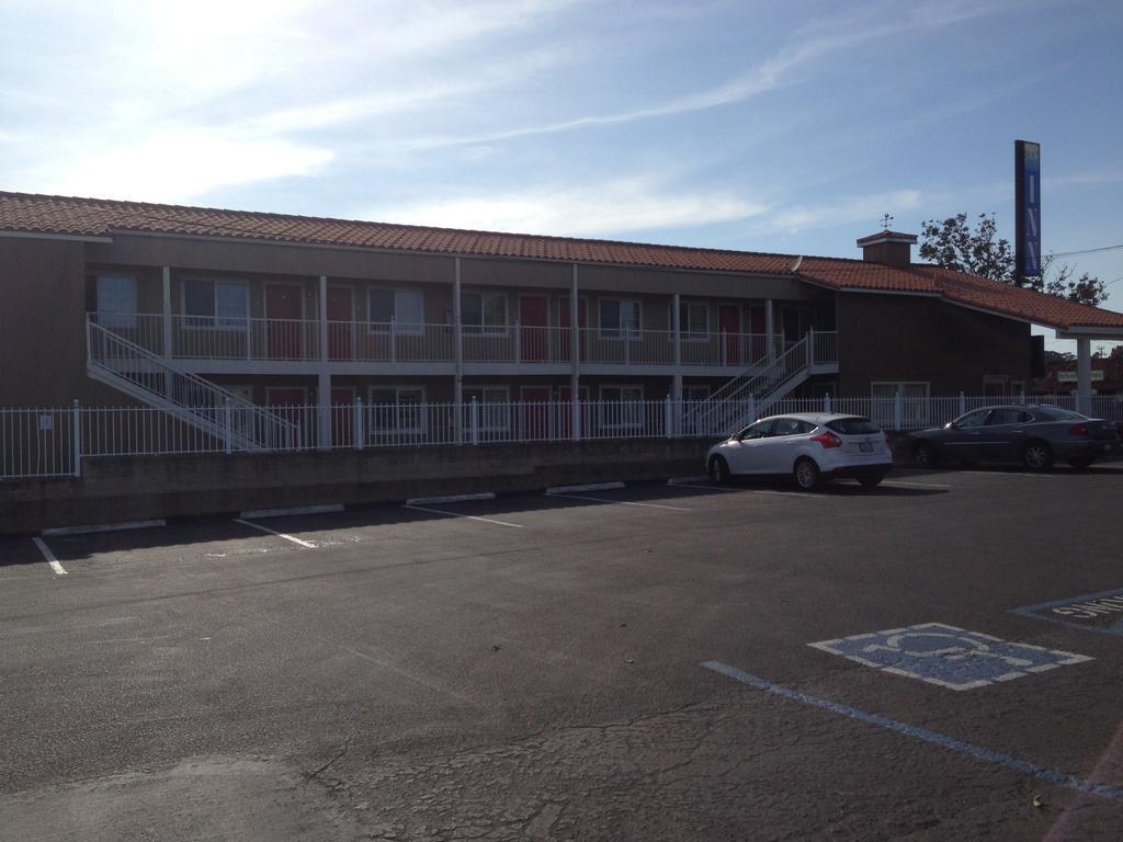 Beachway Inn Arroyo Grande Exterior photo